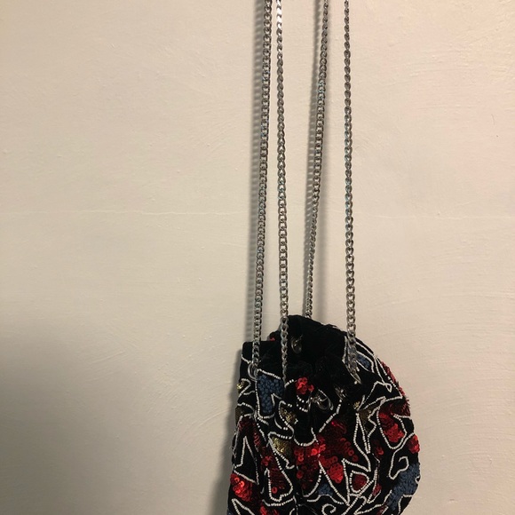 Sequined drawstring bag - Picture 2 of 2